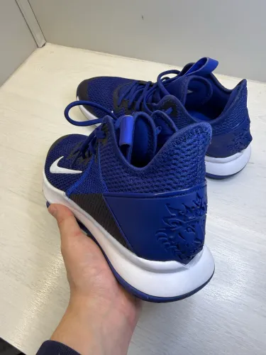 Tênis LeBron Witness IV - Azul - Tamanho 40