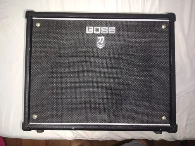 Amplificador Boss Katana 100 MK2 seminovo + Footswitch GA-FC 