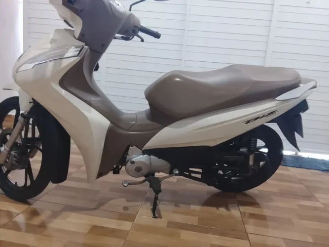Vendo moto de procedência,muito conservada final 4
