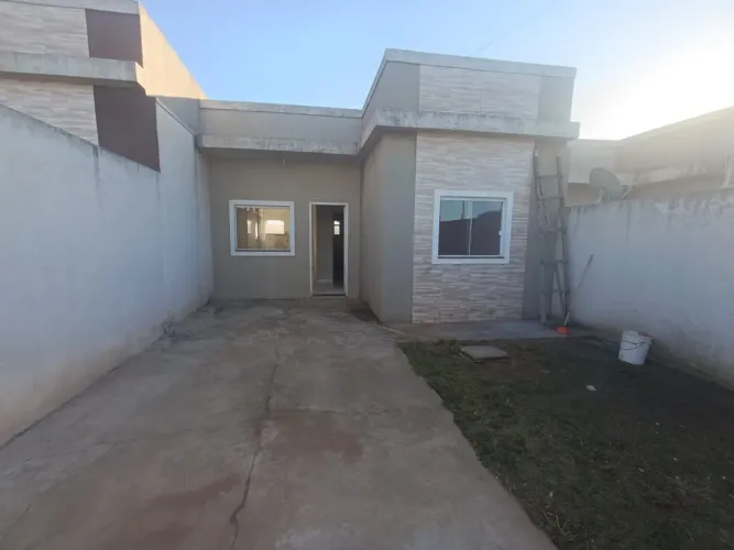 CASA PARA LOCAÇÃO NO BAIRRO PERIQUITOS