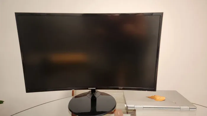 Monitor 24 curve Samsung