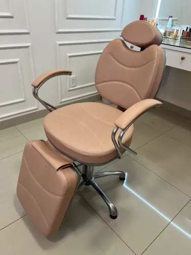 Cadeira reclinável para maquiagem