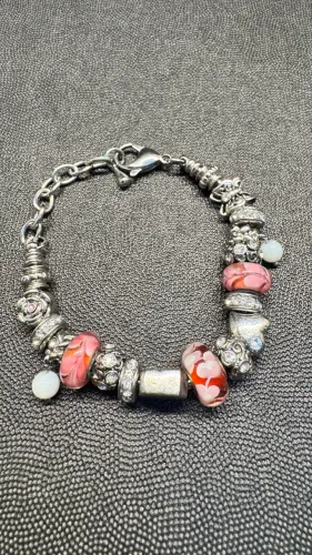 Pulseira bella perlina berloques prateada - Estilo Pandora
