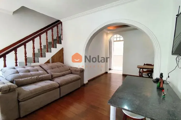 Casa Geminada de 02 quartos com 01 vaga de garagem à venda no bairro Santa Inês em Belo Ho