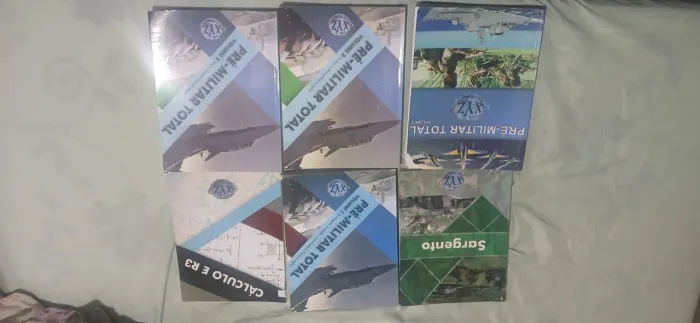 Vende livros para concursos.