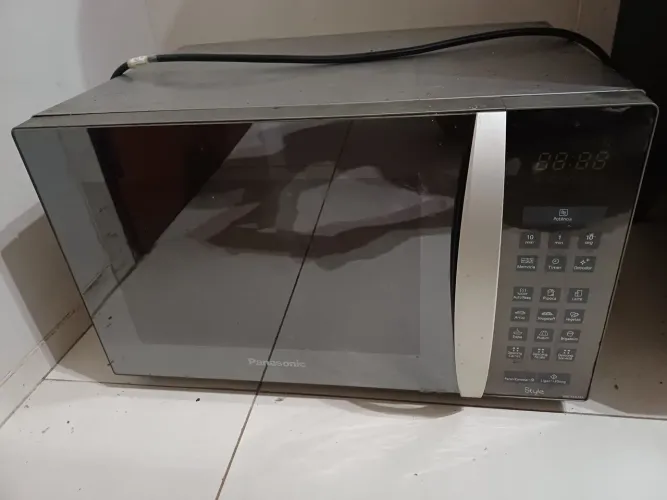 Forno Micro-ondas Panasonic NN-ST674S, 32L, Inox -110V