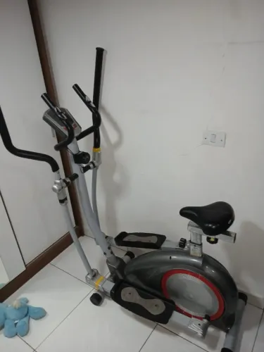 Aparelho Elíptico e Bicicleta Ergométrica 2 em 1