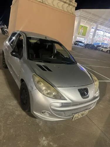 Peugeot 207 XR 1.4 Flex 8V 5P 2012
