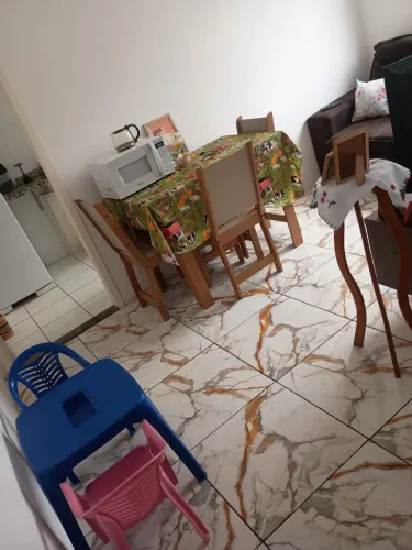Alugo apartamento com piscina em São Vicente