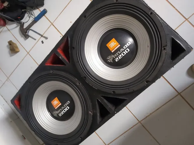 Par Subwoofers tornado 2200
