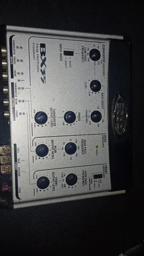 Crossover ativo Boss bx35
