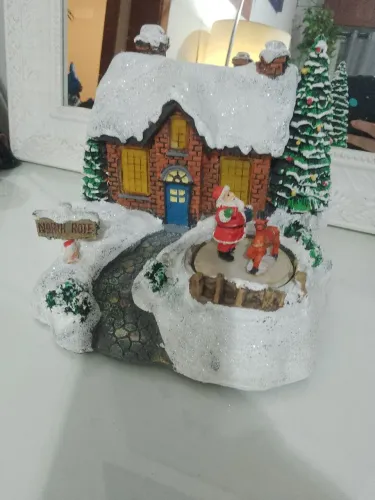Casinha de Natal iluminada musical