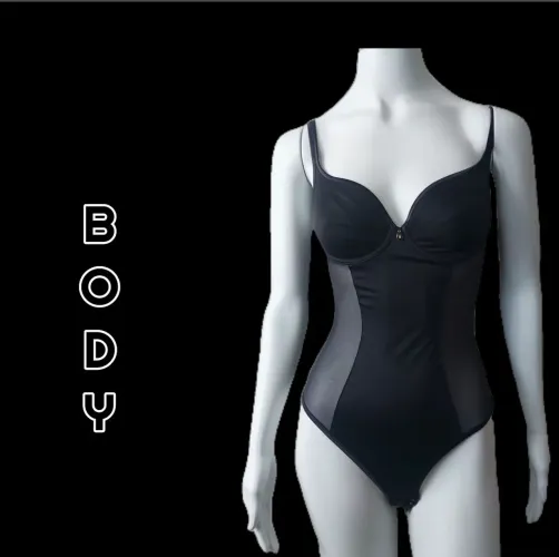 Body preto impecável