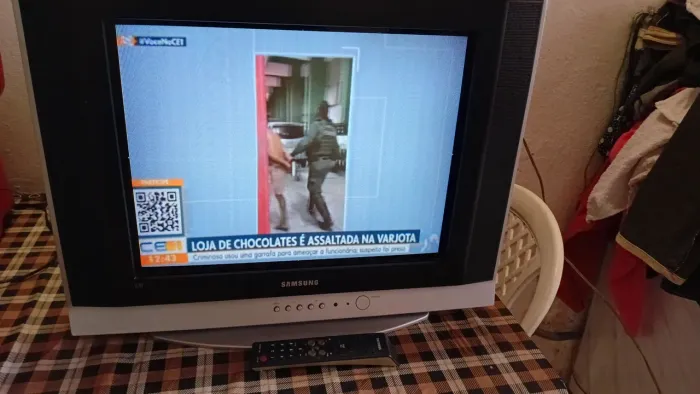Tv tubo tela plana 21 polegadas sim Samsung