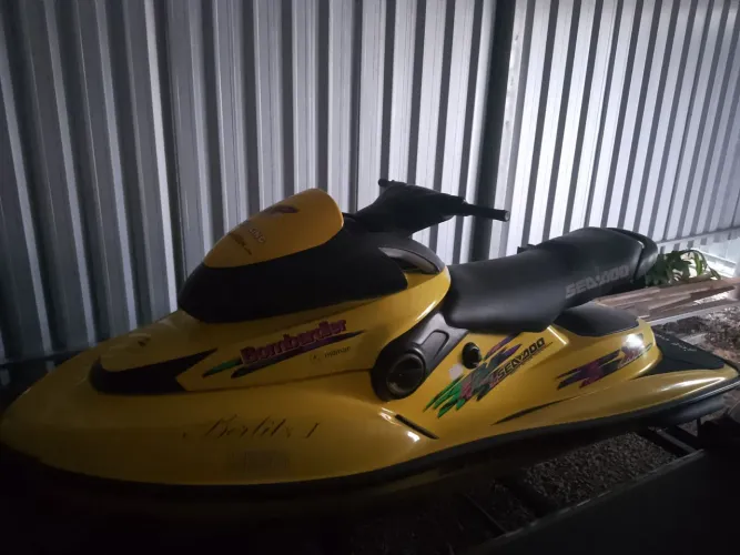 Jet ski