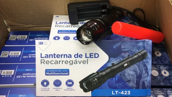 Lanterna Tática T6 Policial Led Cree Recarregável 22000w X9 T6 2 Baterias