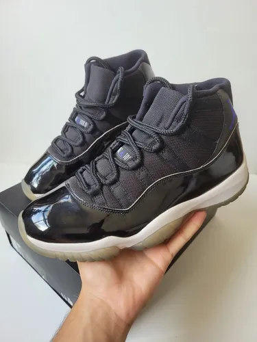 Tênis nike Air jordan 11 high space Jam 40