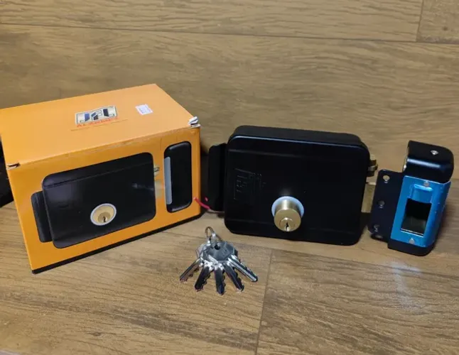 Fechadura elétrica jfl 5 chaves.