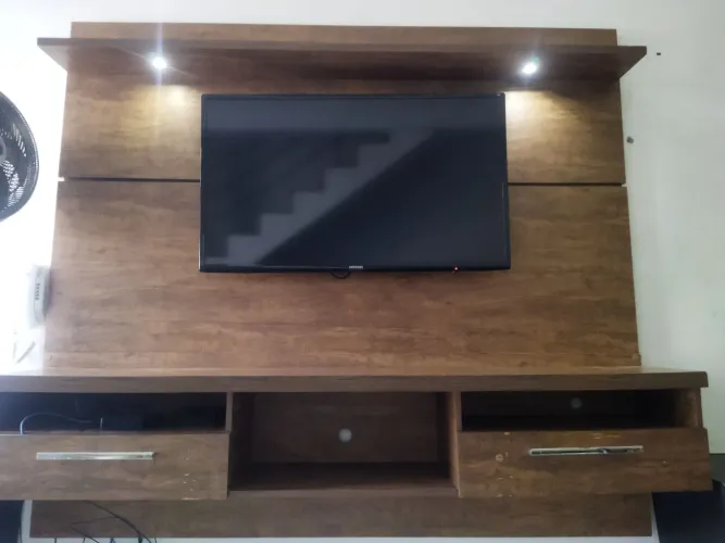 Painel com luminária