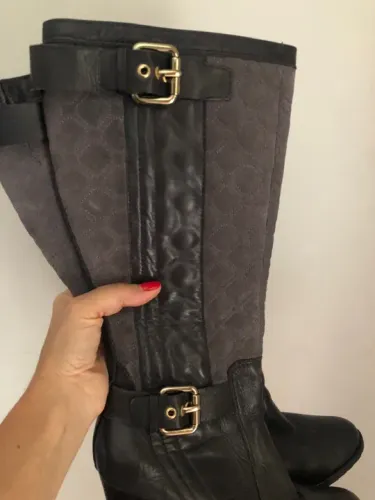 Bota de cano alto feminina