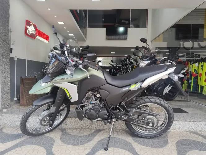 Yamaha/XTZ250 Lander Connected, 0KM, troco por moto.