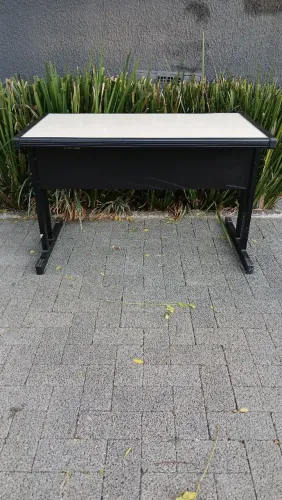 Mesa de Escritório ou Estudos R$ 150,00