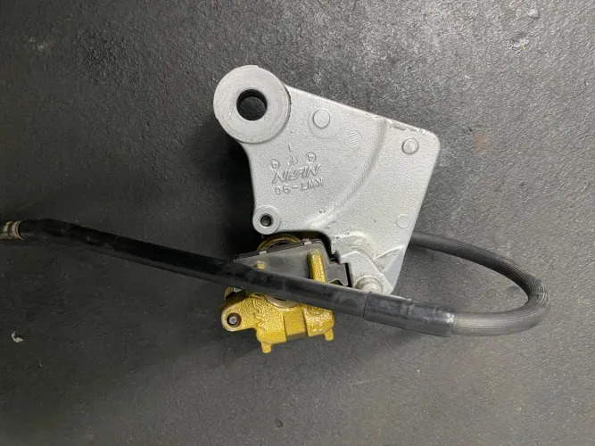 Pinça freio xre 300 2009 a 2018 sem abs