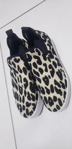 Tênis Slip-On com estampa de onça Santa Lolla