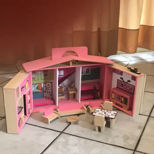 Casinha terrea estilo estojo da lol em mdf vendo