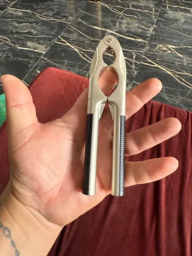 Quebra nozes de inox