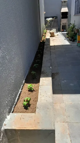 Faço serviço jardinagem limpeza de terreno