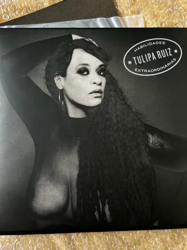 LP Tulipa Ruiz - Habilidades Extraordinárias Noize Record Club + Revista