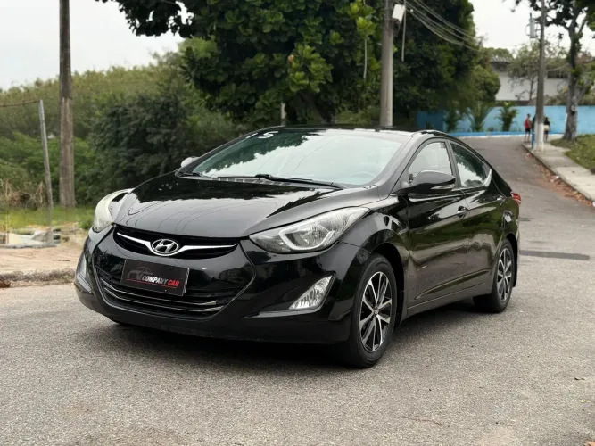 Hyundai Elantra GLS 2.0 16V Flex Aut. 2015