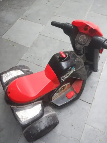 Mini Moto Elétrica Esportiva Triciclo Infantil