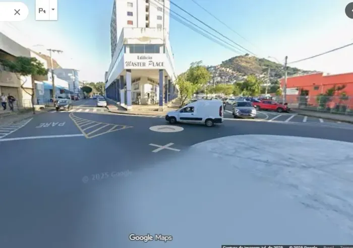 Imóvel para aluguel possui 180 metros quadrados em Santa Lúcia - Vitória - ES