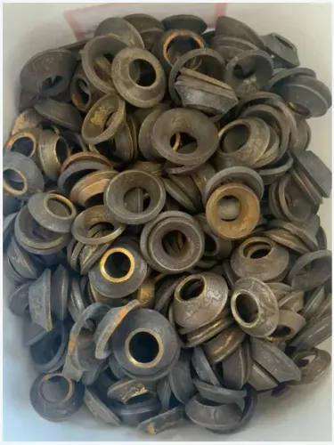 50 moedas de 1 , 2 cruzeiros e 50 centavos para fazer alianças de moeda antiga