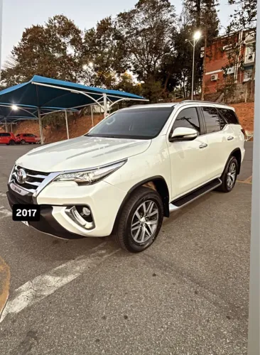 Sw4 7 lugares novíssima 