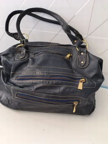 Bolsa em couro azul marinho 