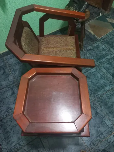 Conjunto de Cadeiras de Madeira