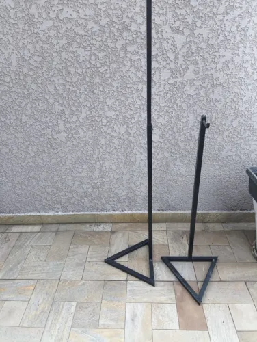 Pedestal regulável para manequim