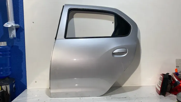 Porta Traseira esquerda Renault Logan 2020 