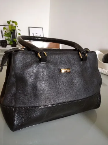 Bolsa em couro legítimo Preta Belmira Mattos adulto