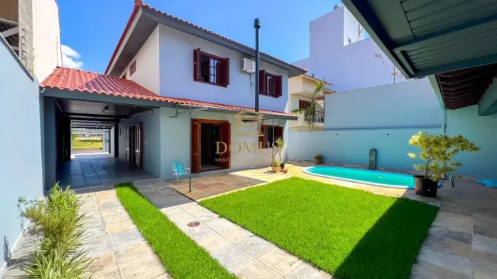Casa com 4 dormitórios no bairro Jardim Itu em Porto Alegre