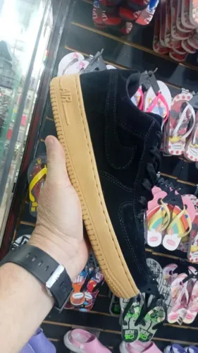 Tênis Nike Air Force 1 Black Gum