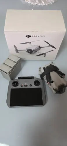 Drone DJI Mini 4 Pro Fly More Combo PLUS + Maleta de Transporte