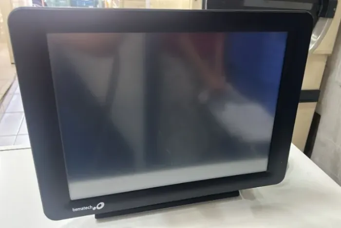 Vendo Monitor Bematech touch !