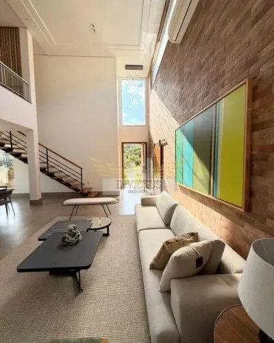 Sobrado no Condomínio Itaporã com 4 Suítes para Comprar, 355m² - Itapetinga, Atibaia/SP.