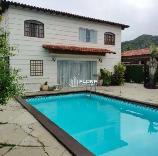 Casa com 4 quartos à venda, 245 m² por R$ 959.000 - Itaipu - Niterói/RJ