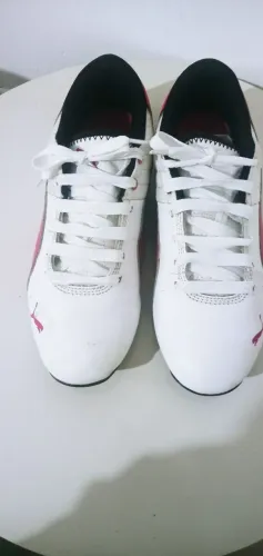 Tênis Puma ( modelo:Drift Cat)Branco com Detalhes Rosa. Tam.36./ Usado. Made in Indonésia.