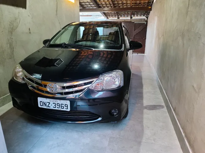 Toyota Etios X 1.3 Flex 16V 5P Mec. 2015